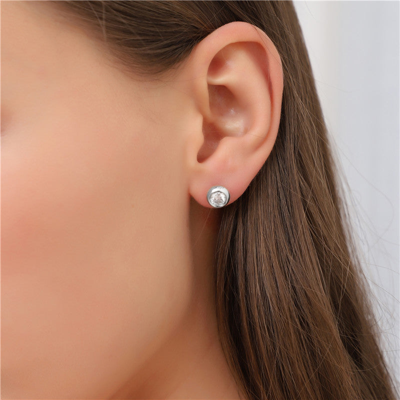 Ohrringe, je 1,0 ct Hauptsteine, 18k Gold