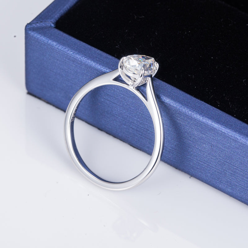 Solitaire-Ring, Pear cut, 2,0 ct, 18k Gold