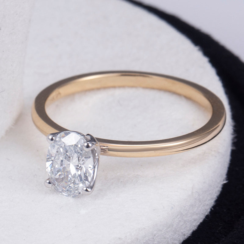 Solitaire-Ring, Oval cut, 2,0 ct, 18k Gold