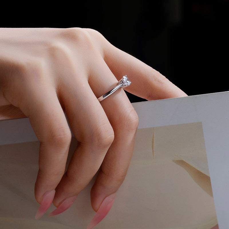 Solitaire-Ring, 0,5 ct, 18k Gold